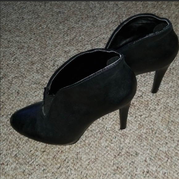 Jessica Simpson booties - Picture 2 of 5